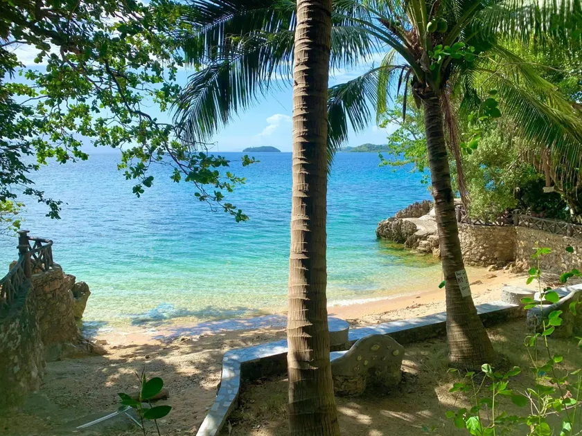 Robinson’s Cove Eco-Resort - Image 1