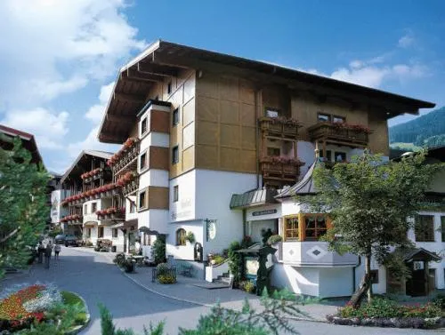 Hotel Hasenauer 4 Sterne Superior - Image 1