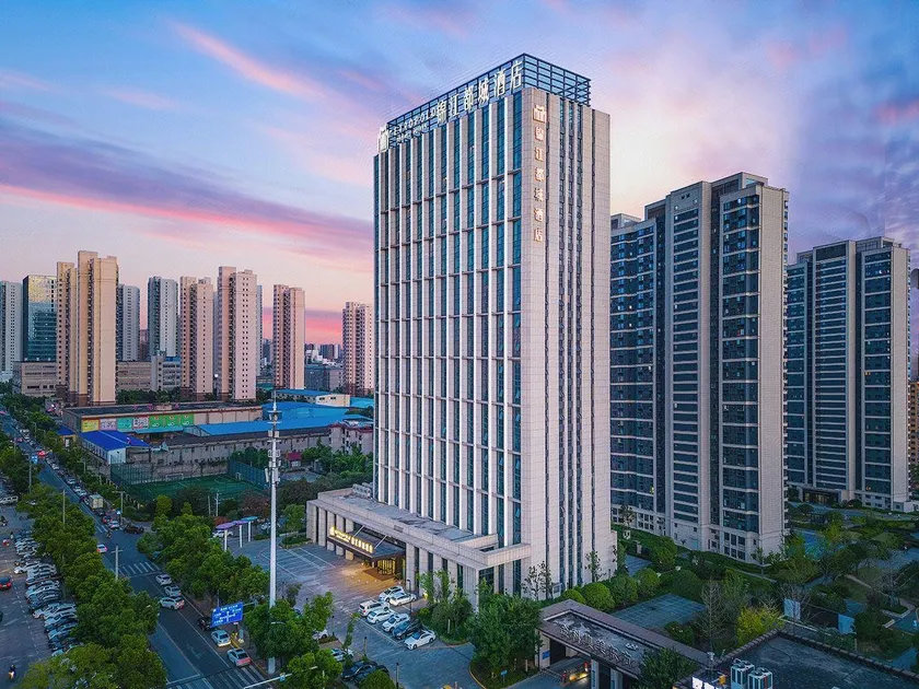 Yueyang Tower District East Railway Station Jinjiang Metropolo Hotel - Image 1