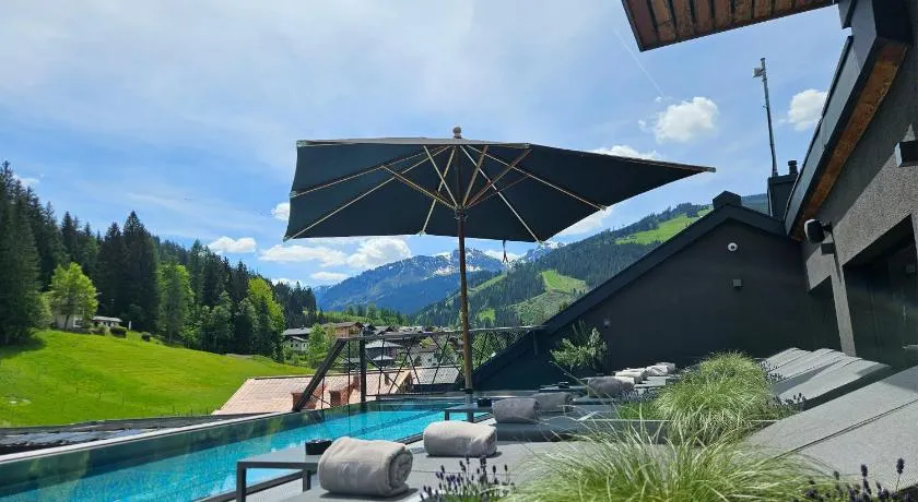 ALMMONTE PRÄCLARUM SUITES - Casual Boutique Hotel - Image 1