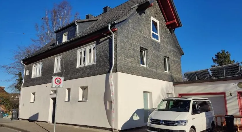 Kinderklinik, 600m zum Bahnhof 2B - Image 1