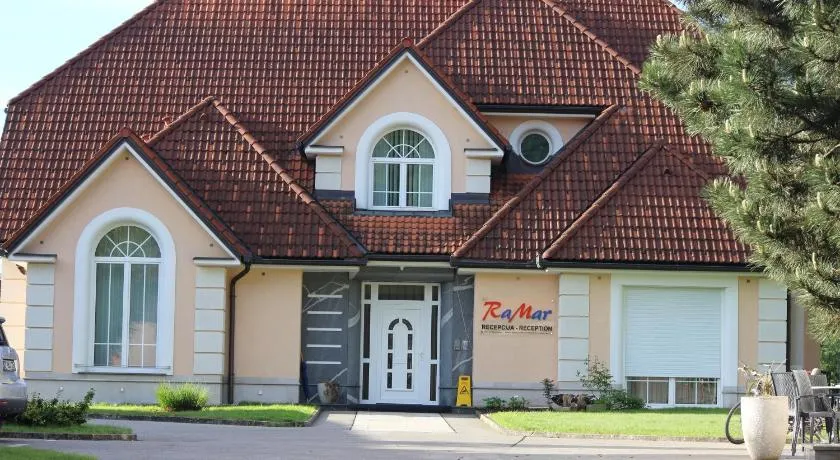 Apartmaji in sobe RaMar - Image 1