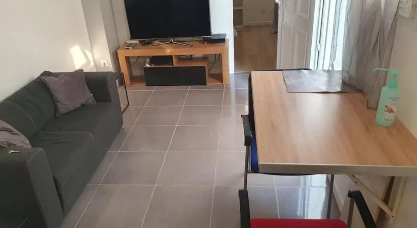 Beau duplex dans une résidence calme - Image 1