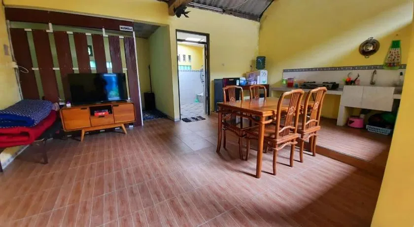 Anindya House - Image 1