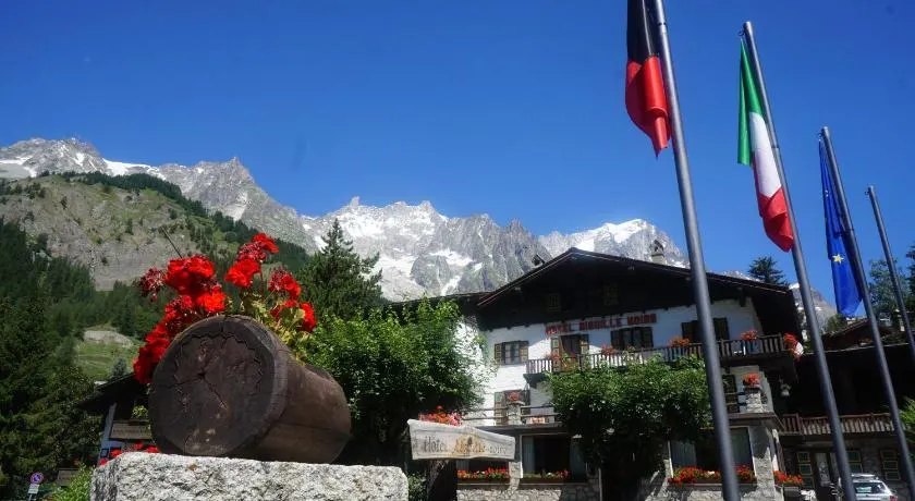 Hotel Aiguille Noire - Image 1