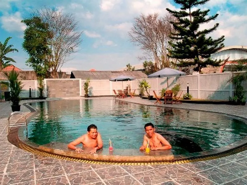 Enhaii Hotel - Image 1