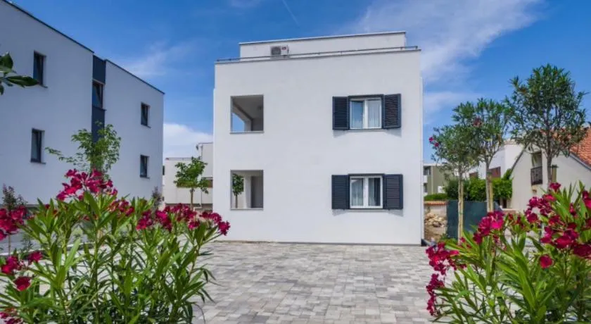 Apartmani Paradise - Image 1