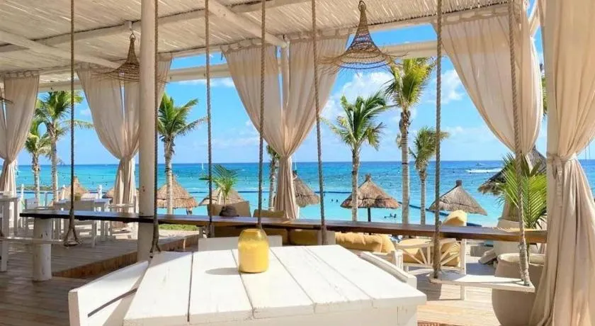 Caribbean Golf and Beach Retreat - Image 1