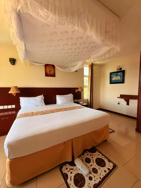 Isamilo Grand Hotel - Image 1