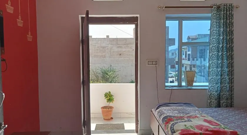 Cocoon Auberge - Image 1