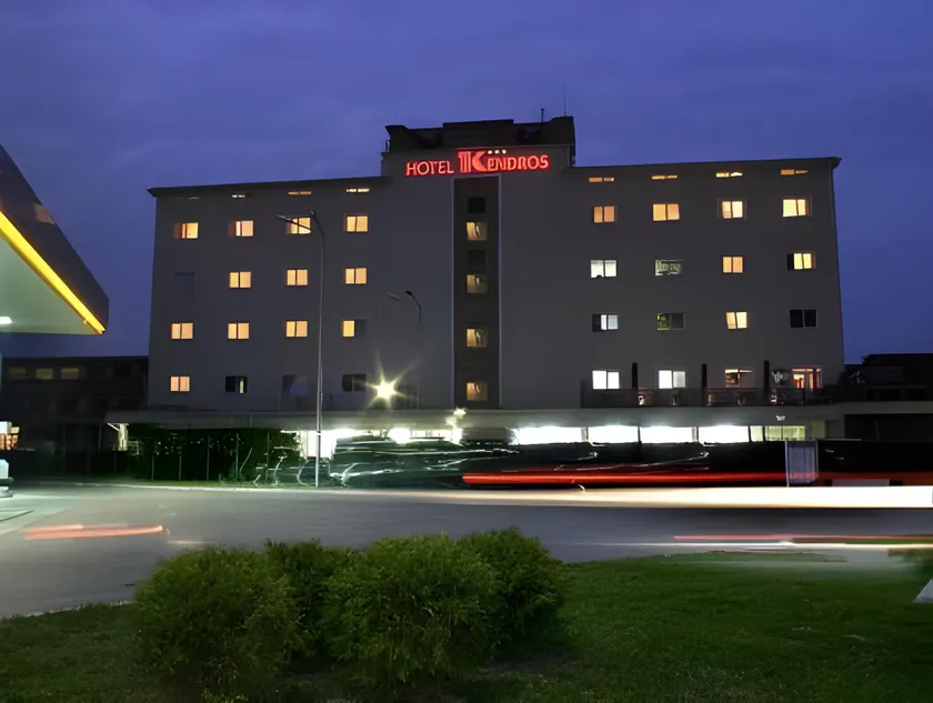 Kendros Hotel - Image 1