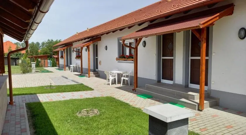 Kertész Apartmanok - Image 1