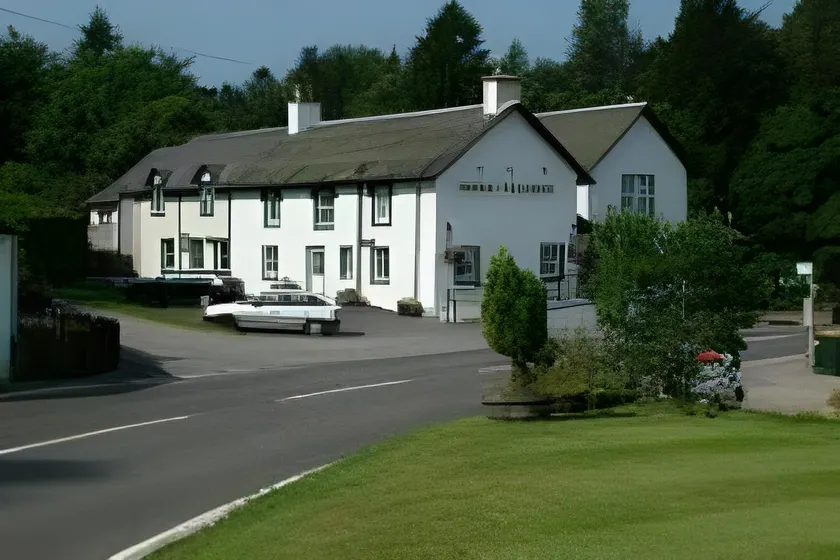 Bridge of Cally Hotel - Image 1