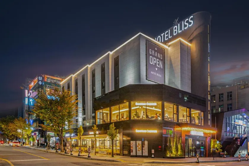 Bundang (Jeongja) Hotel Bliss - Image 1