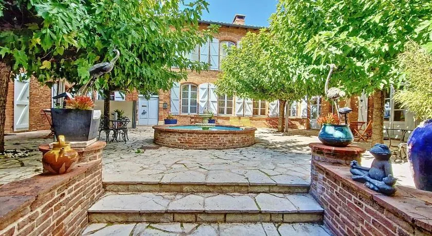 LE PRIEURE - Suites romantiques spa privatif, piscine, jardin, massages proche de Toulouse - Image 1
