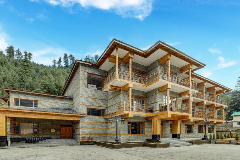 Club Mahindra Janjehli - Image 1