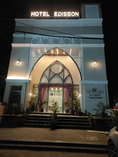 Hotel Edisson - Image 1