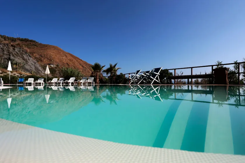 VRCLUB – VILLA RIDENTE - Image 1