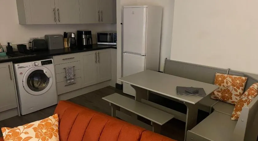 1 Bed Apartment Sleeps 3, Ferryhill Near Durham & WiFi - Image 1