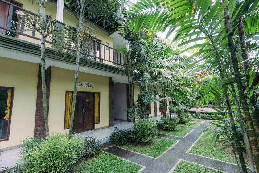 RedDoorz @ Saren Anyar Homestay Lukluk - Image 1
