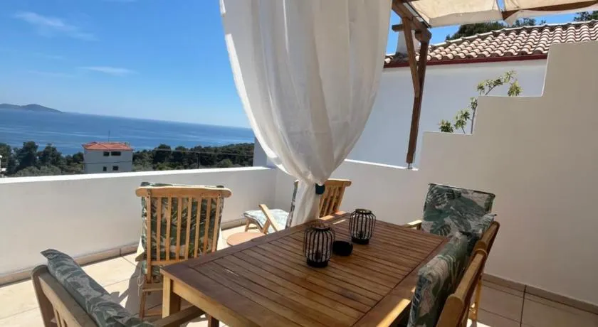 Aloniro Studio 3 Peace & Sea View in Alonissos - Image 1