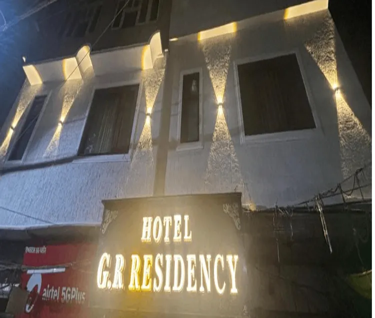 Hotel G R Residency GOLDEN TEMPLE JUST 2 mins WALKING DISTANCE FROM HOTEL - Image 1