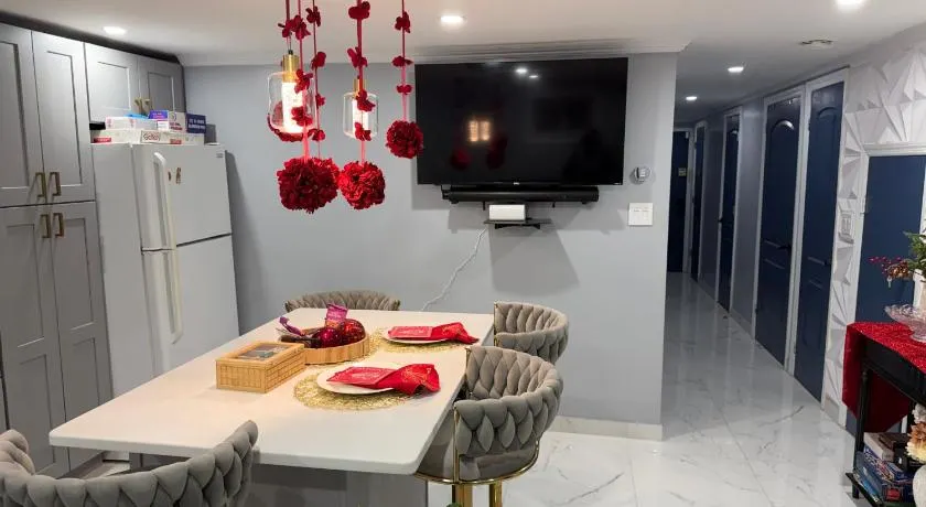 Private Paradise bk - Image 1