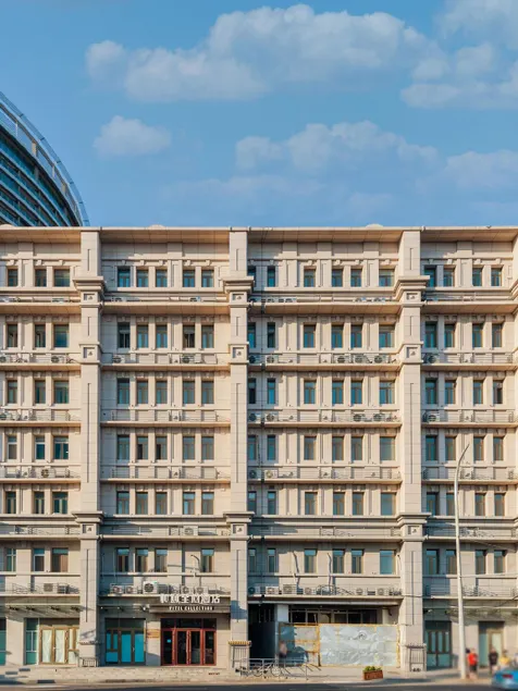 Yitel Collection Qingdao Zhanqiao Railway Station East Square - Image 1