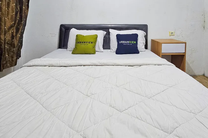 Urbanview Orchid Guest House - Image 1