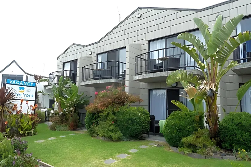 Apollo Bay Waterfront Motor Inn - Image 1