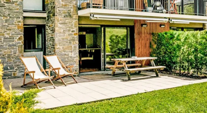 Apartamento Ferreries, piscina climatizada, jardín - Image 1
