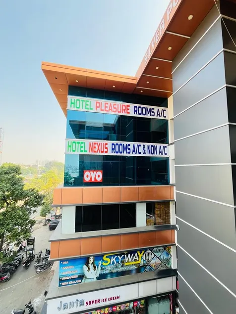 Hotel Pleasure - Image 1
