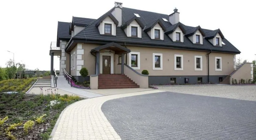 Malinowy Dwór - Image 1