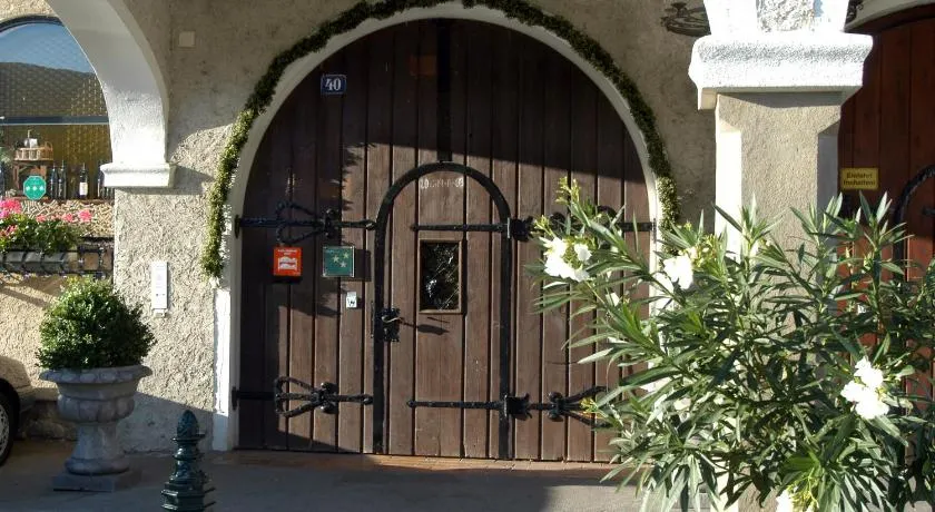 Weingut-Pension Stockingerhof - Image 1