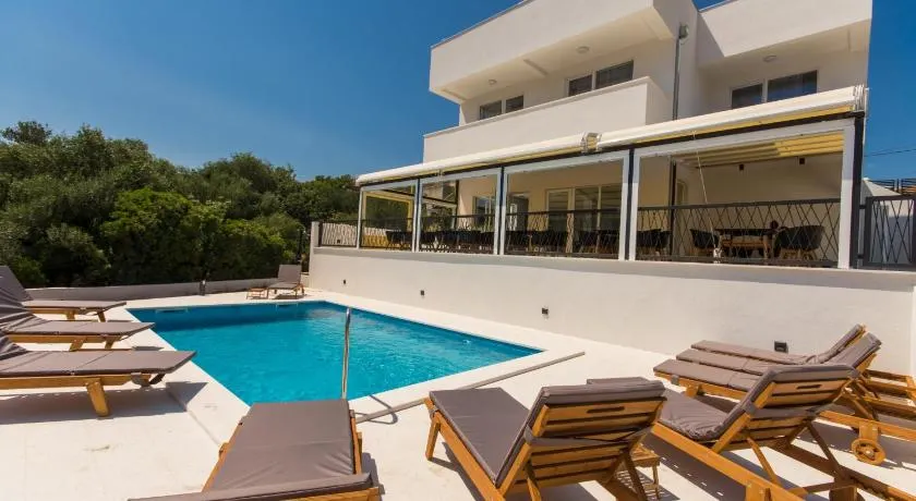 Luxury Villa Magico - Image 1