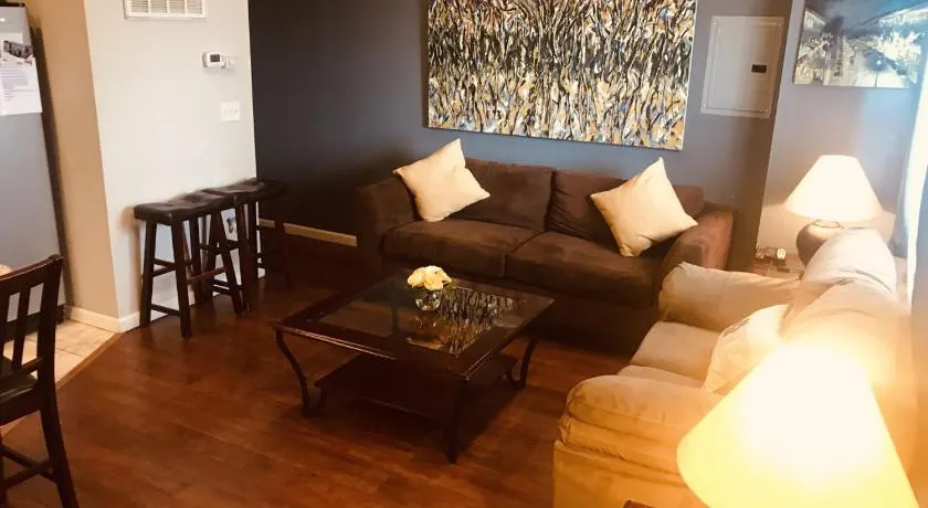 Ultra Spacious Penthouse - Apt 2 - 3 Combo -15 Mins from NYC - Image 1