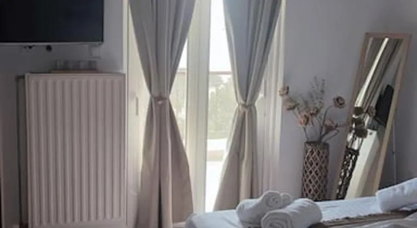 Althea Dream Summer House - Image 1