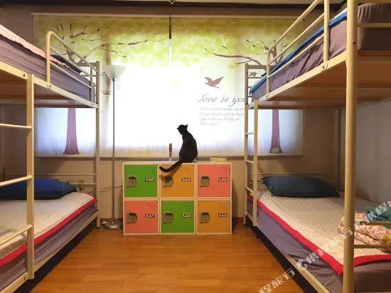 Oasis Guesthouse - Image 1