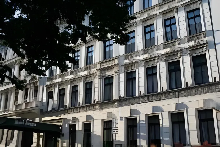 Hotel Adagio - Image 1