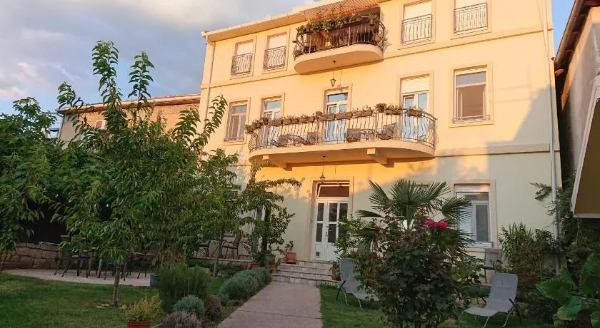 Aurelia Rooms - Image 1