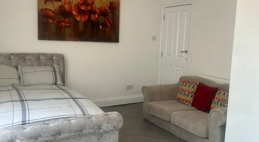 Grosvenor suite - Image 1