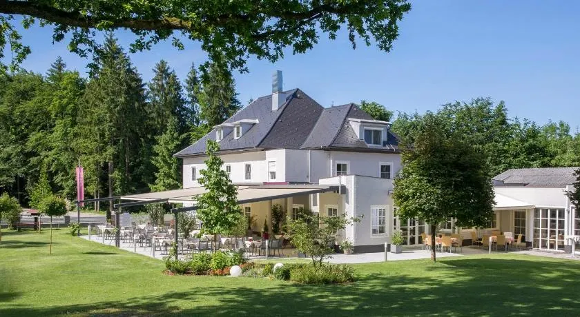 Restaurant & Hotel Waldesruh - Image 1