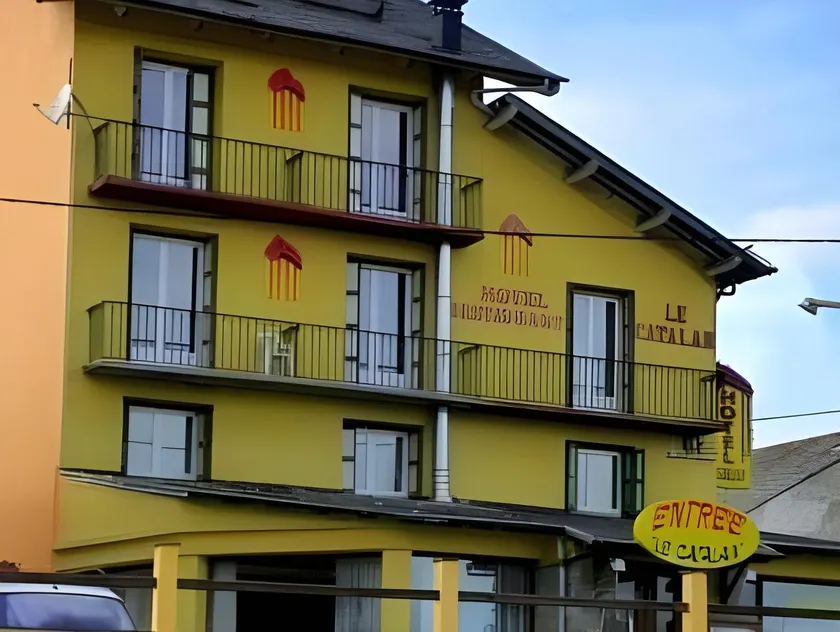Le Catalan - Hôtel et appartements - Image 1
