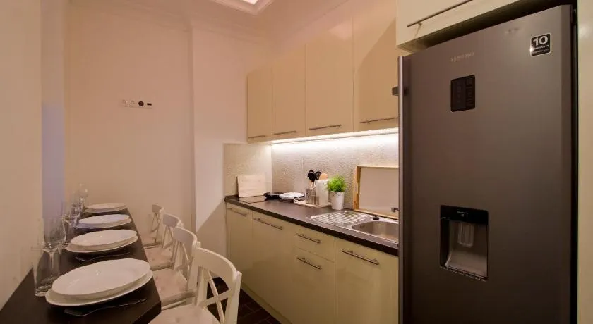 Elisabeth Bridge Apartmans - Image 1
