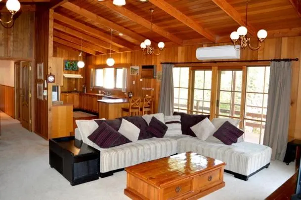 Lisieux - Country Style Family Retreat - Image 1