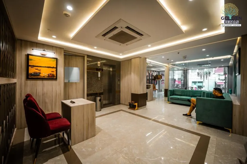 Hotel Golden Petals - Image 1