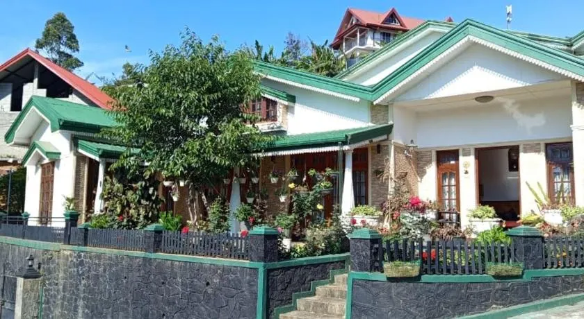Little England Grand Hotel - Image 1