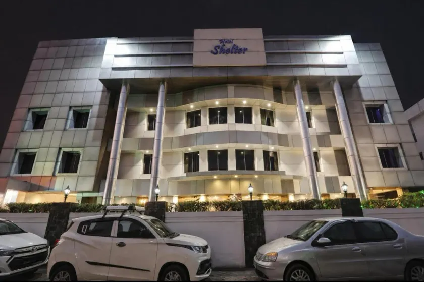 Hotel Shelter- 150 M From Lucknow Railway Station - Image 1
