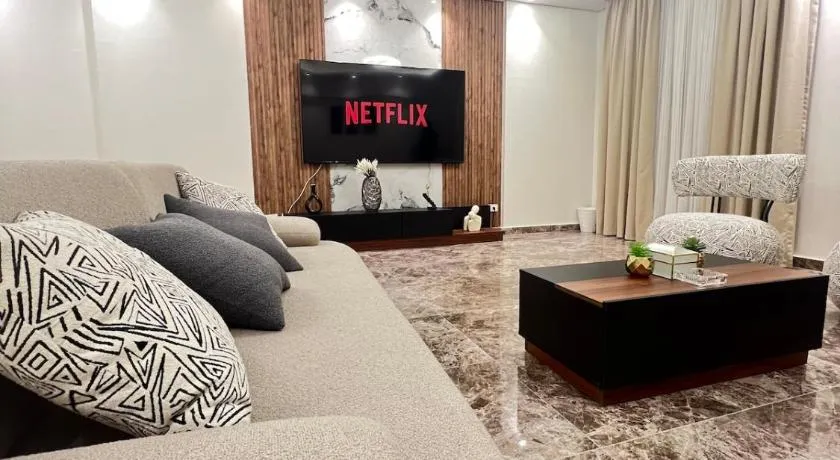 Chill Vibes 3 BR Apartment in Rehab City New Cairo - Image 1