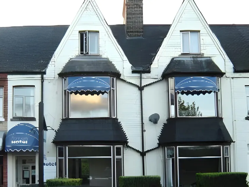 Cambridge House Hotel - Image 1